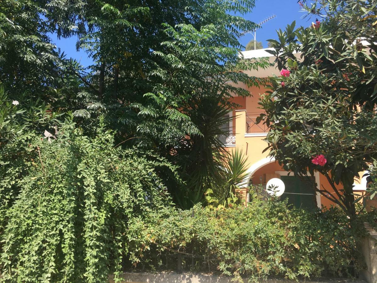 Floros Apartments Ájosz Sztéfanosz Kültér fotó